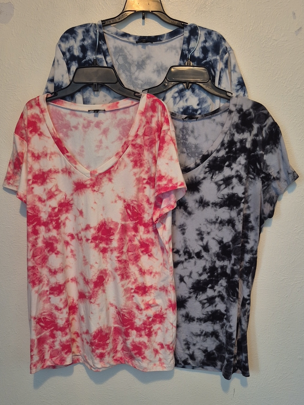 BUNDLE OF 3 Splash Tie-Dye V-Neck Short Sleeve Tee Trio - Pink, Black, Blue